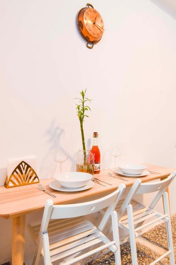 P&P Apartaments Arapiles Малага Екстериор снимка