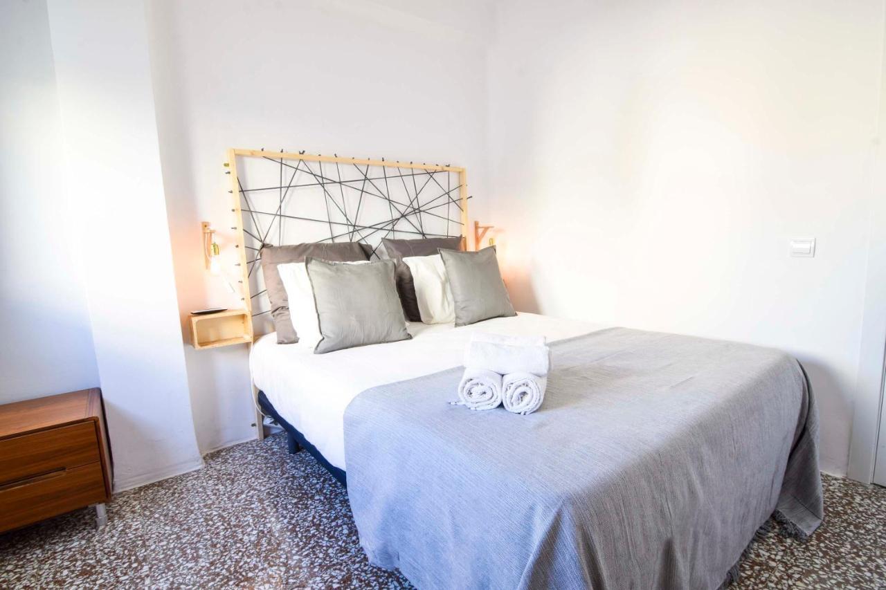 P&P Apartaments Arapiles Малага Екстериор снимка